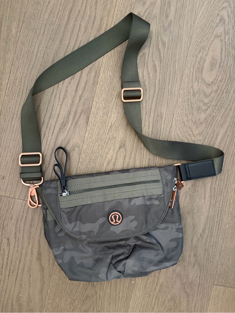 Rare lululemon Festival bag Olive Camo Crossbody Bag with Rose Gold Accent